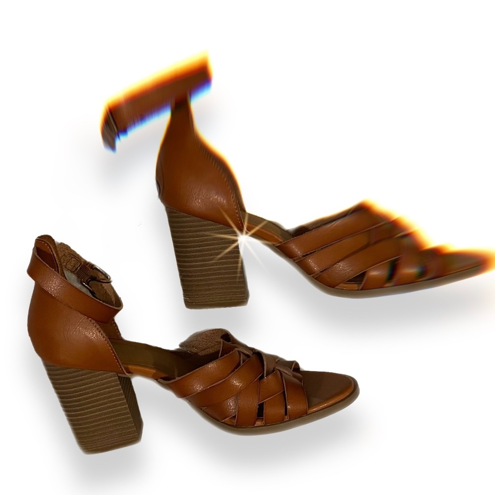 *A New Day* Strappy Heel, Ankle Buckle, Never Been Worn  (SZ 9)